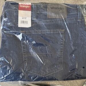 Wrangler Men's Relaxed Fit Blue Jeans
